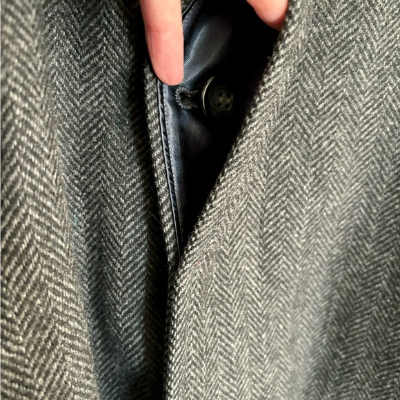Beautiful vintage men’s wool coat. Dark grey and gorgeous weight. Probably XL - Picture 4 of 5